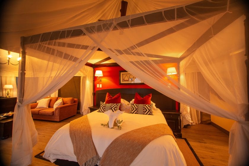 Suite at a luxury lodge, Zimbabwe | Photo credits: The Elephant Camp