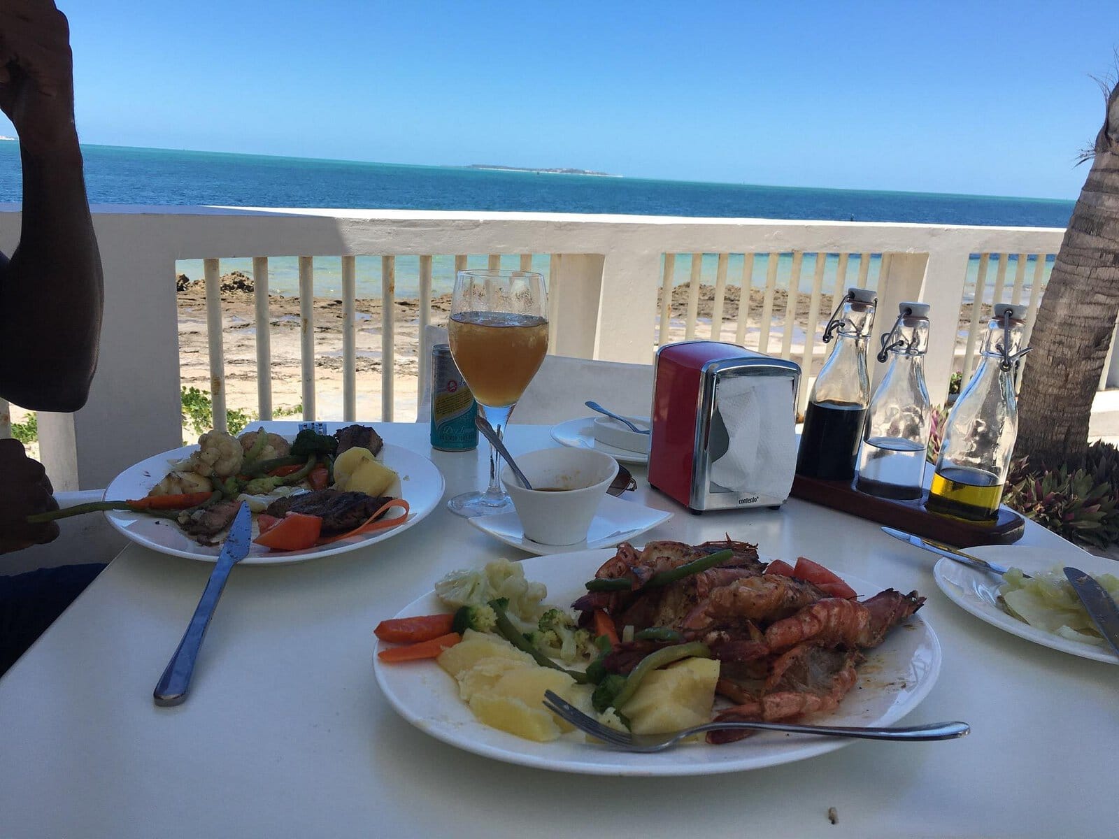 Hotel Dona Ana Hotel Dona Ana, Vilanculos, Mozambique Discover Africa