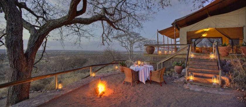 A lodge overlooks the legendary southern Maswa concession