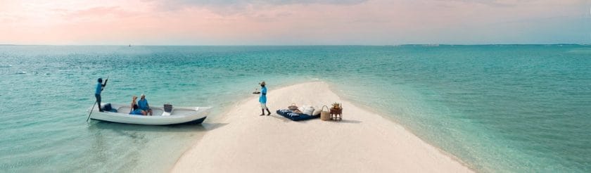 beach picnic bazaruto mozambique holiday