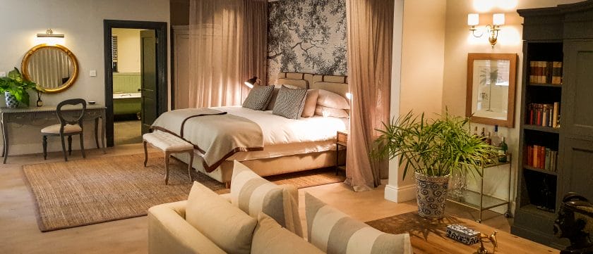 Suite at a luxury lodge, Zimbabwe | Photo credits: Stanley and Livingstone Boutique Hotel