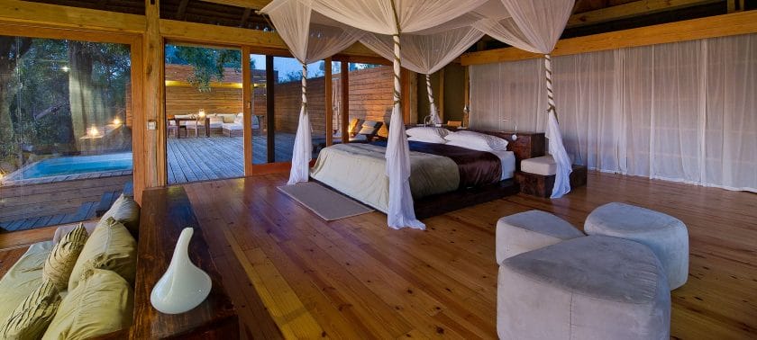 Suite at a luxury lodge in the Okavango Delta | Photo credits: Vumbura Plains Camp