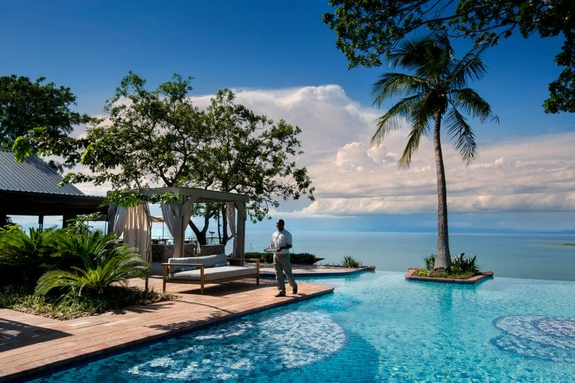 Luxury lodge infinity pool on Lake Kariba | Photo credits: Bumi Hills Safari Lodge