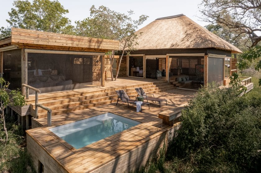 Family suite at a luxury lodge in the Okavango Delta | Photo credits: Vumbura Plains Camp